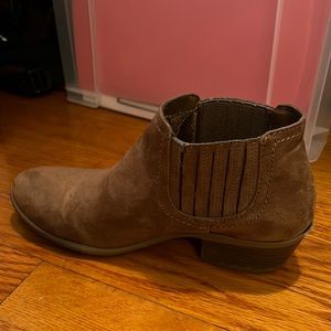 Brown ankle boots
